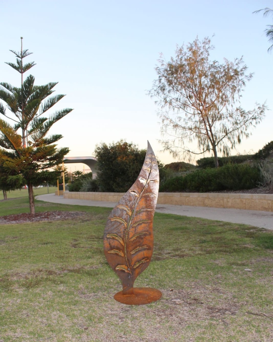 Corten Gum Leaf