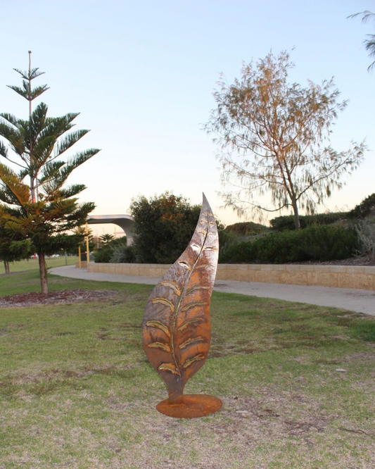 Corten Gum Leaf