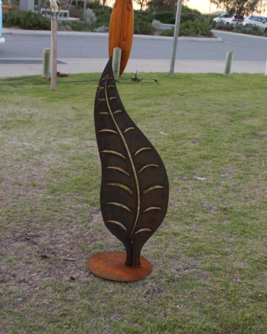 Corten Gum Leaf